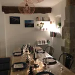 La Maison Toute De Travers Le Malzieu-Ville