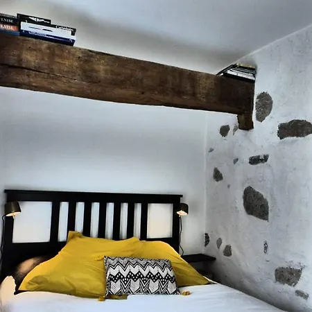 Holiday home La Maison Toute De Travers