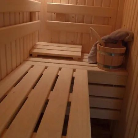 La Maison Toute De Travers Semesterbostad *