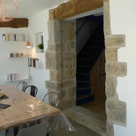 La Maison Toute De Travers Le Malzieu-Ville