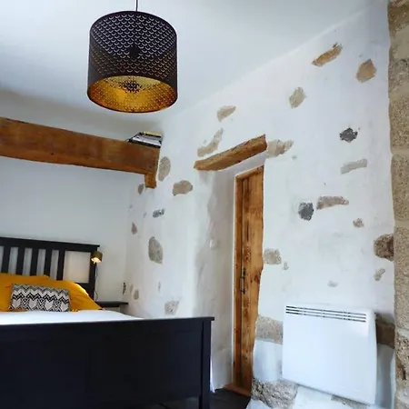 La Maison Toute De Travers *