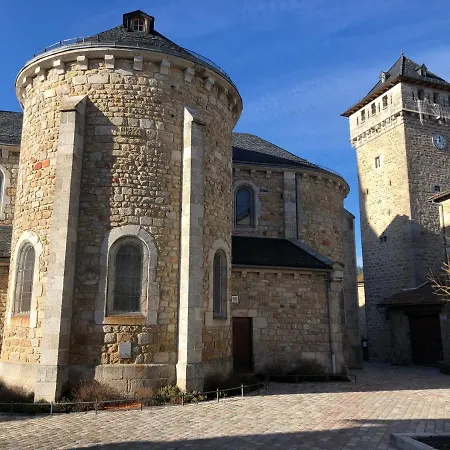 Semesterbostad La Maison Toute De Travers
