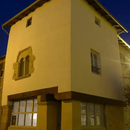 Semesterbostad La Maison Toute De Travers *